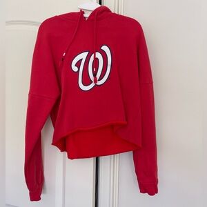 New Era Red Women's Washington Nationals Cropped Hoodie size Medium